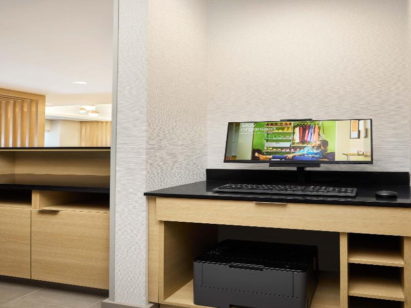 Towneplace Suites By Marriott Plant City image