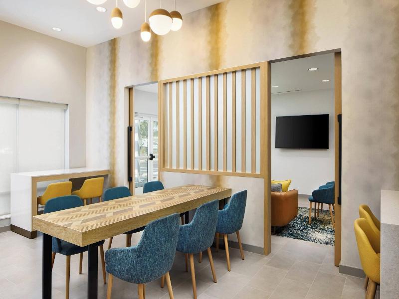Towneplace Suites By Marriott Plant City image