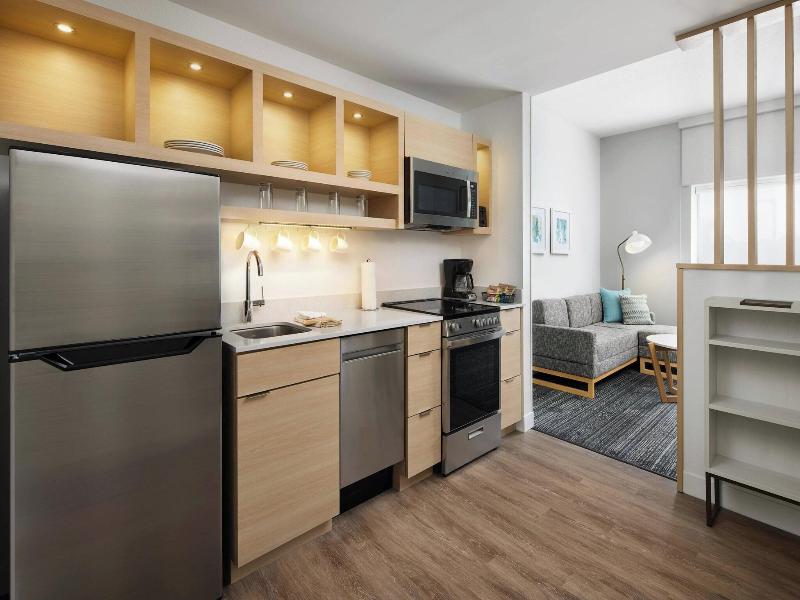 Towneplace Suites By Marriott Plant City image