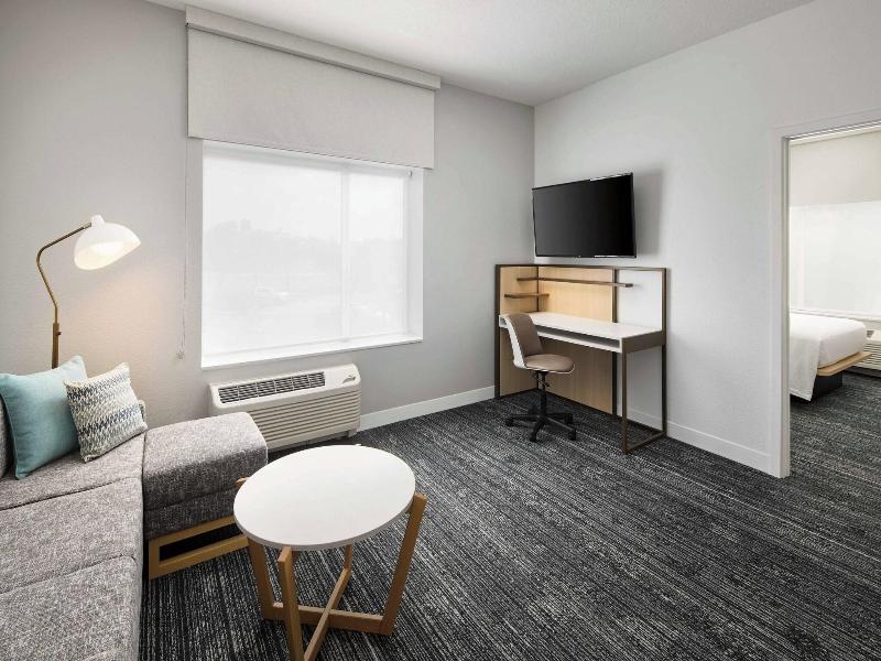 Towneplace Suites By Marriott Plant City image