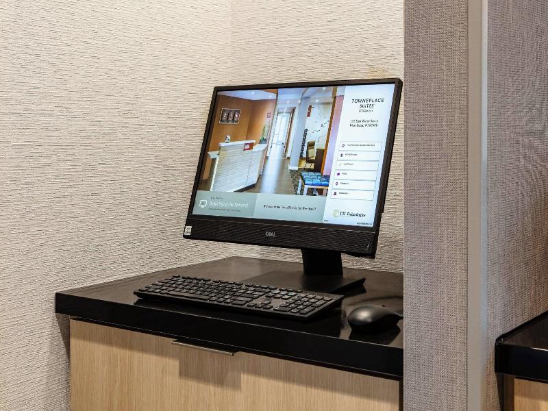 Towneplace Suites By Marriott Milwaukee West Bend image