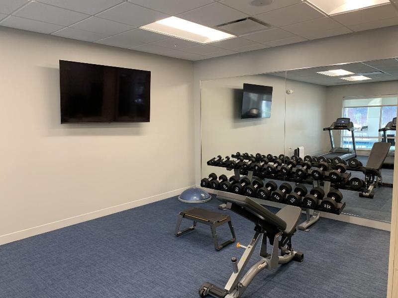 Towneplace Suites By Marriott Milwaukee West Bend image