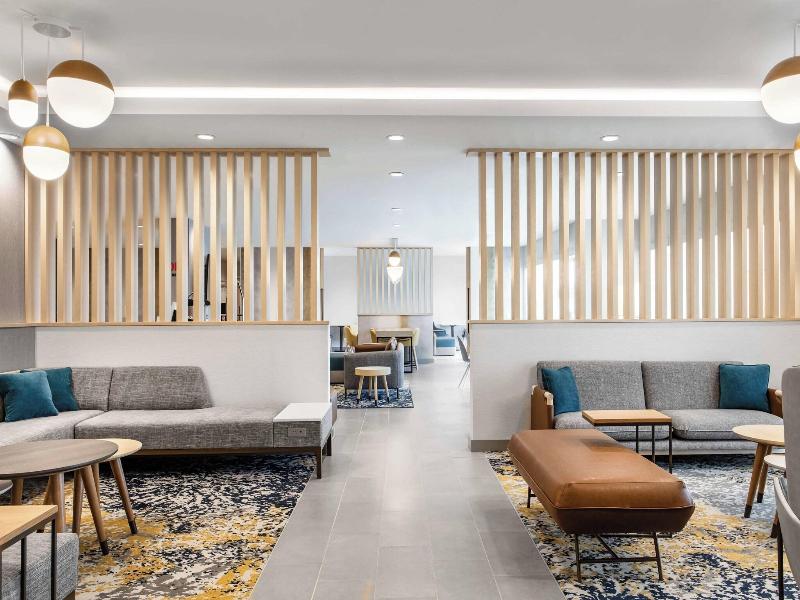 Towneplace Suites By Marriott Milwaukee West Bend image