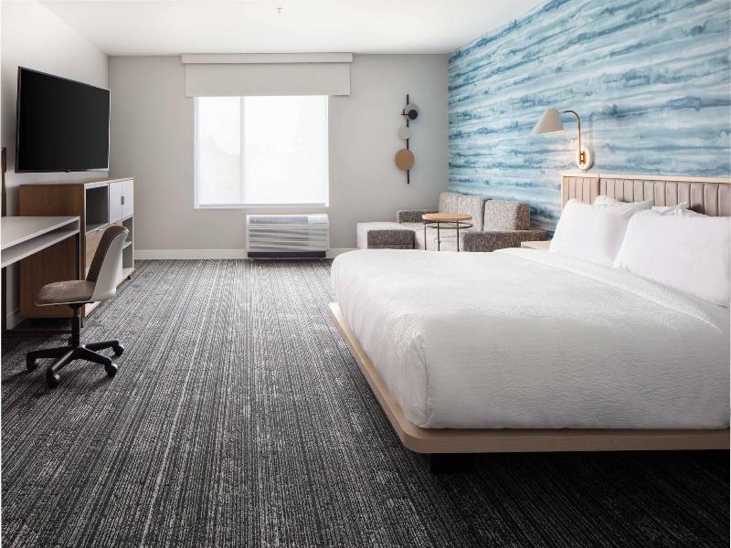 Towneplace Suites By Marriott Milwaukee West Bend image