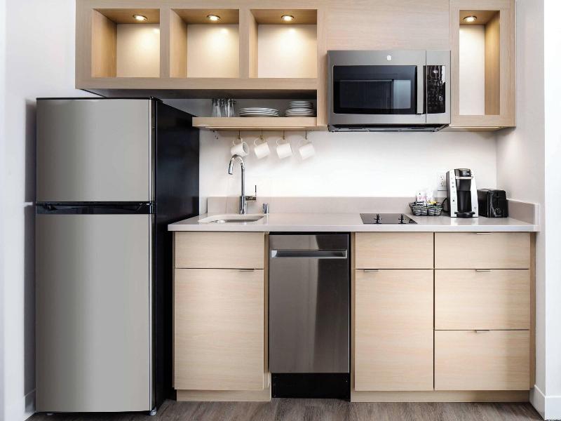 Towneplace Suites By Marriott Milwaukee West Bend image
