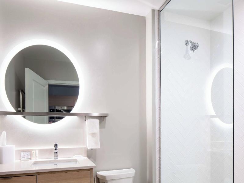 Towneplace Suites By Marriott Milwaukee West Bend image