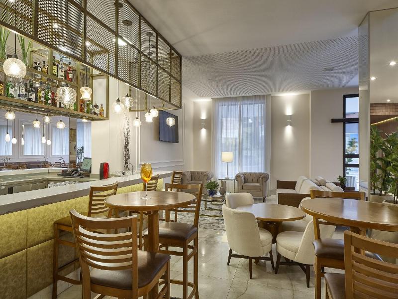 Lefel Hotel