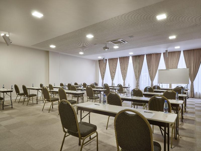 Lefel Hotel