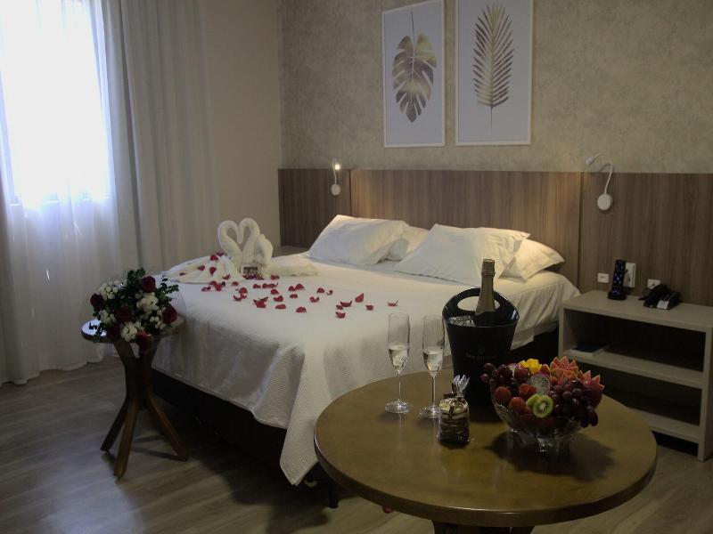 Lefel Hotel