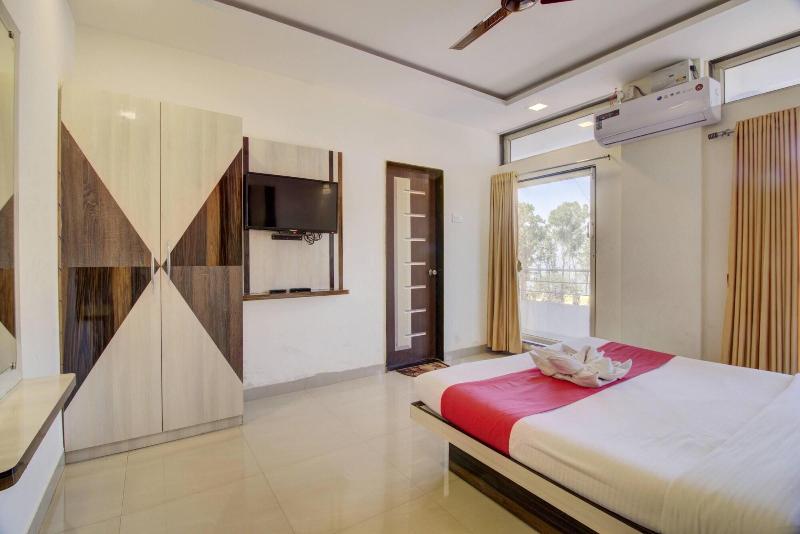 Hotel Royal Hills image
