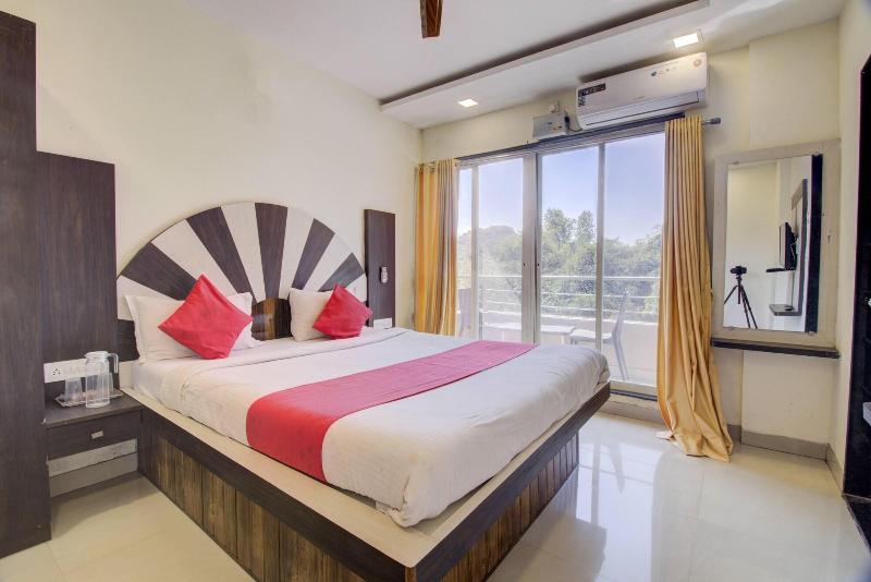 Hotel Royal Hills image