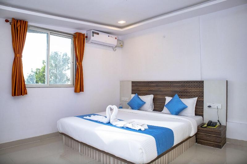 Hotel Royal Hills image