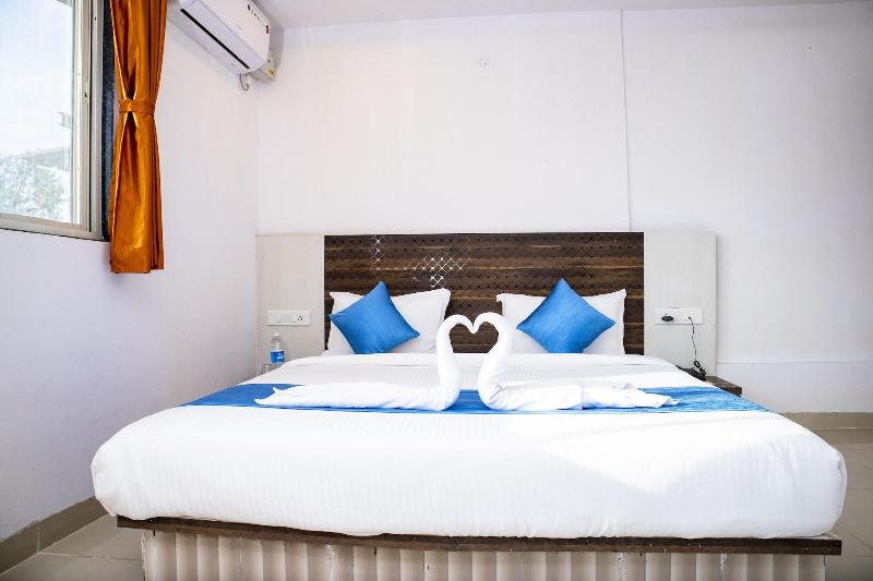 Hotel Royal Hills image
