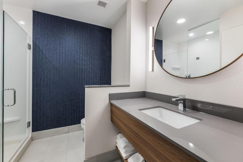 Fairfield Inn Suites By Marriott Knoxville Clinton image