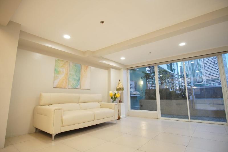 Gilmore Tower Suites By Sms Hospitality image