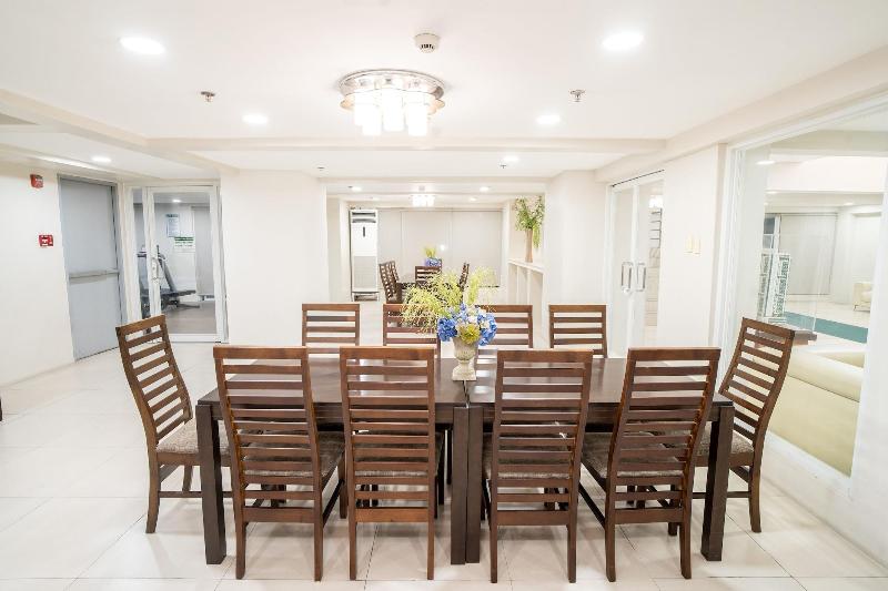 Gilmore Tower Suites By Sms Hospitality image