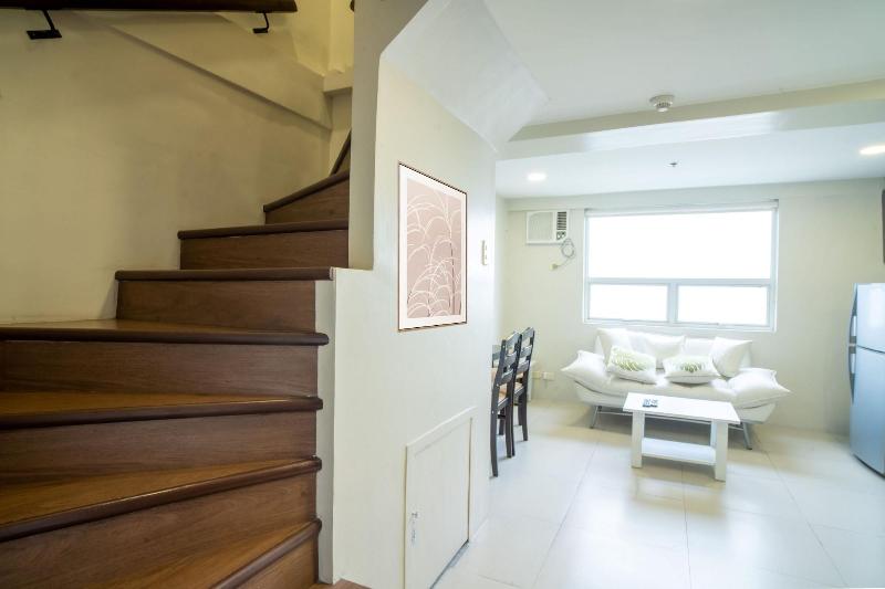 Gilmore Tower Suites By Sms Hospitality image