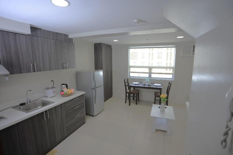 Gilmore Tower Suites By Sms Hospitality image