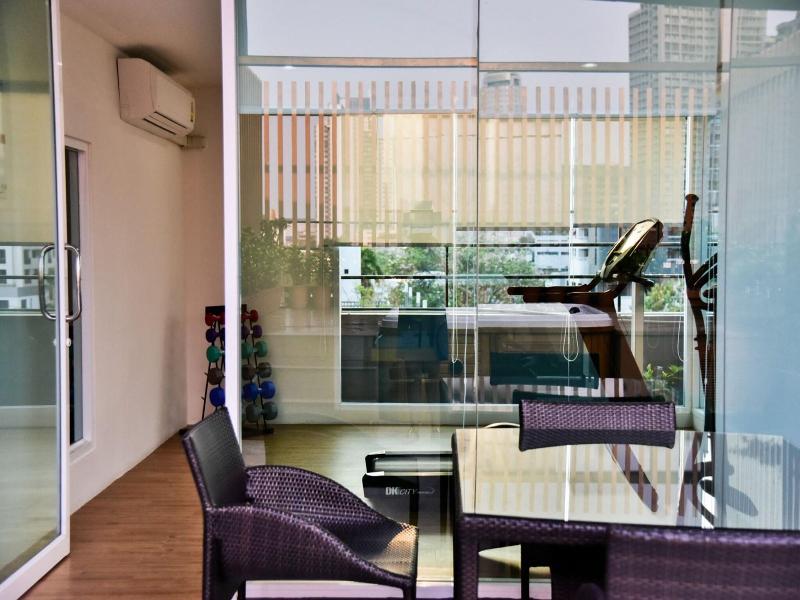 The Kaze 34 Hotel And Serviced Residence image