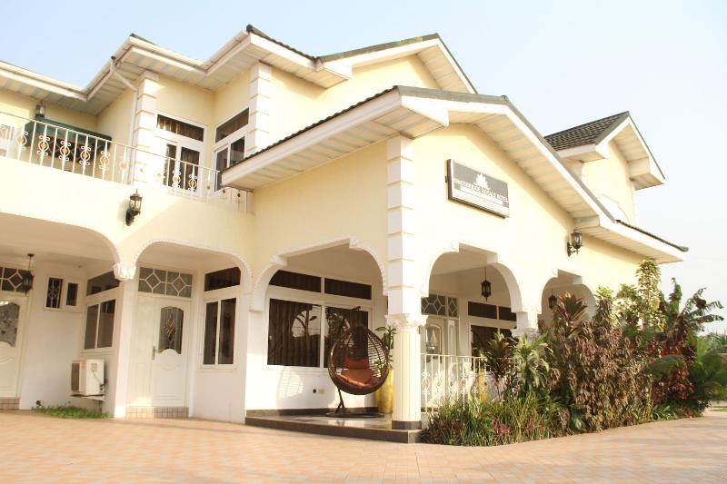 Kingsbridge Royale Hotel image