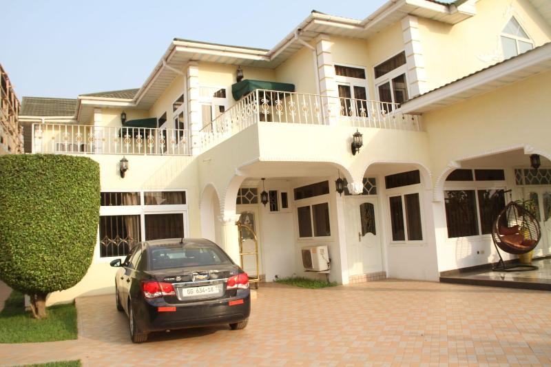 Kingsbridge Royale Hotel image