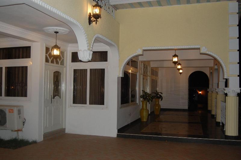 Kingsbridge Royale Hotel image