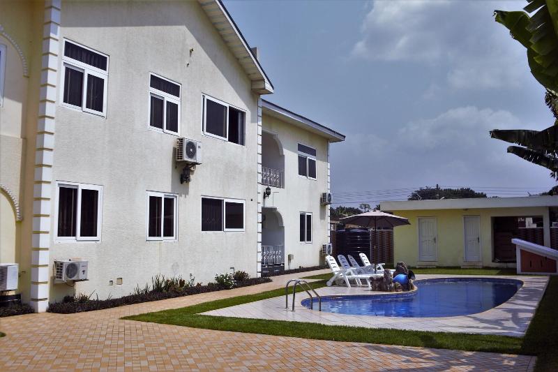 Kingsbridge Royale Hotel image