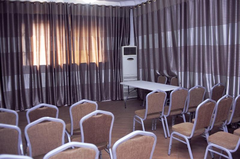 Kingsbridge Royale Hotel image