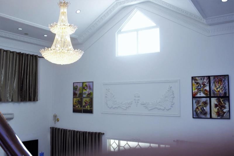 Kingsbridge Royale Hotel image