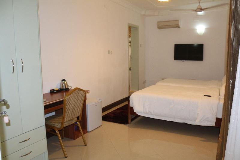 Kingsbridge Royale Hotel image