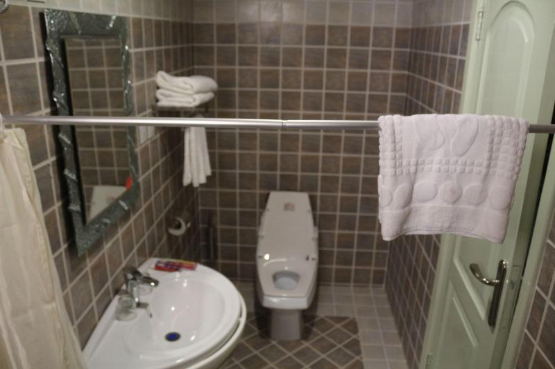 Kingsbridge Royale Hotel image