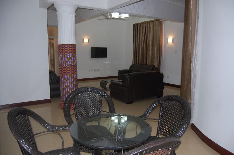 Kingsbridge Royale Hotel image