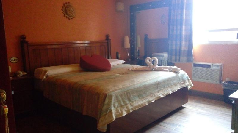 Hotel Real Azteca image