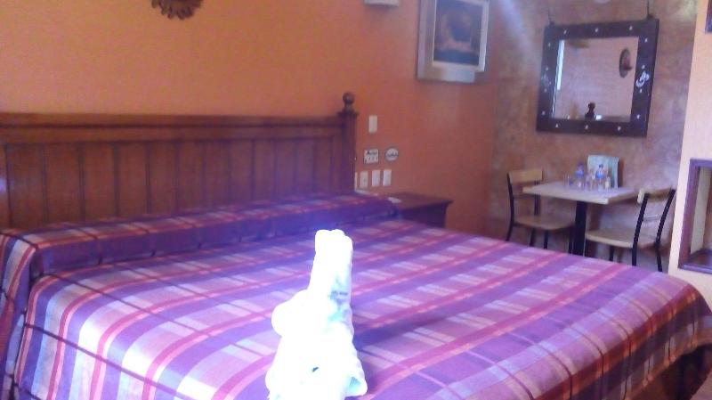Hotel Real Azteca image
