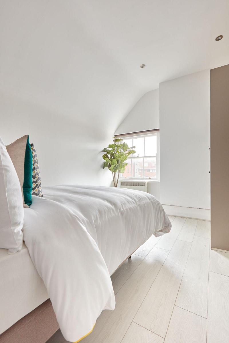 Sonder Mountjoy Square image