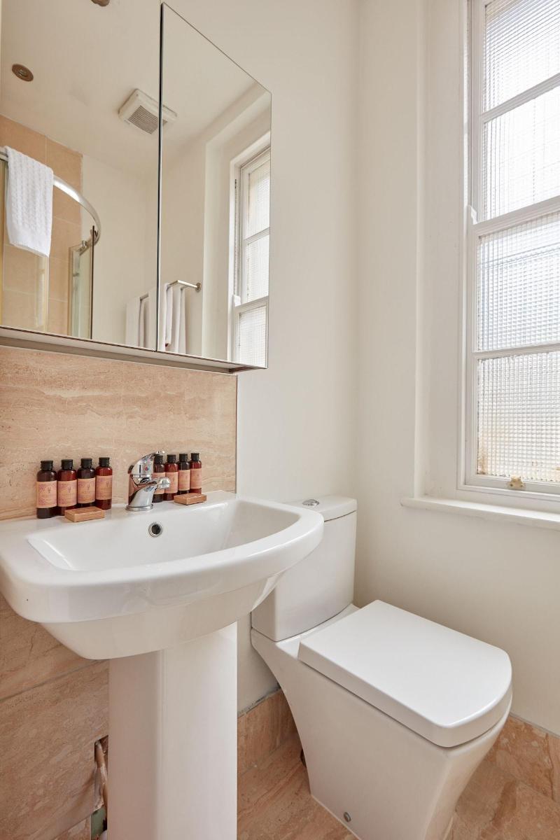 Sonder Mountjoy Square image
