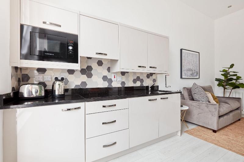 Sonder Mountjoy Square image