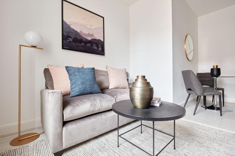 Sonder Mountjoy Square image