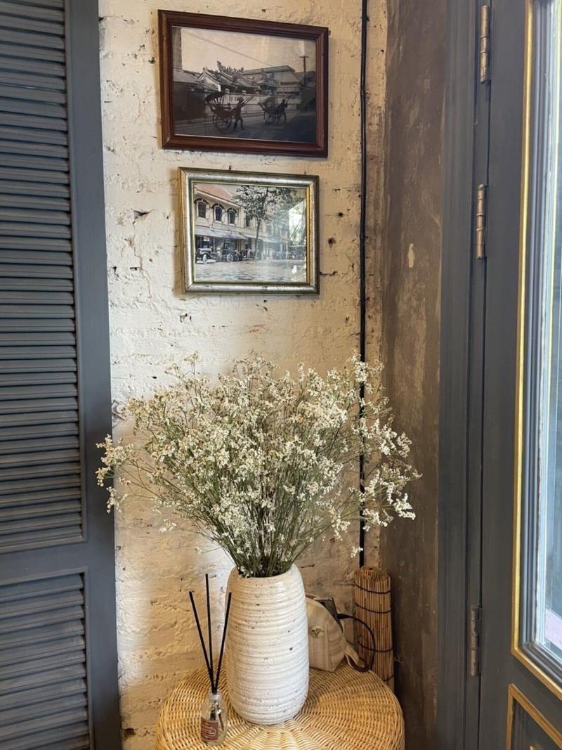 Central Old Town Cottage image