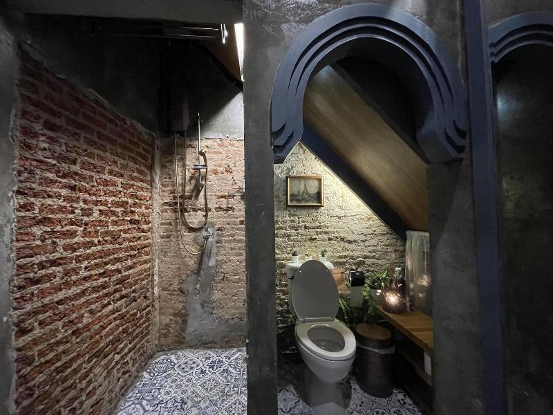 Central Old Town Cottage image