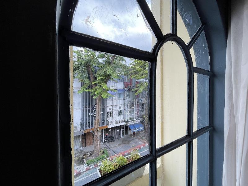 Central Old Town Cottage image