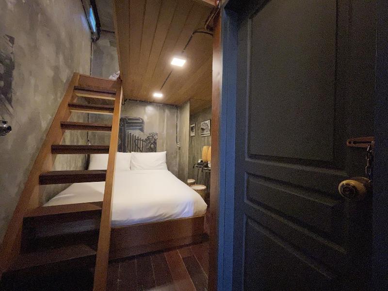 Central Old Town Cottage image