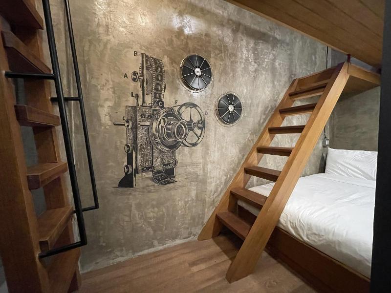 Central Old Town Cottage image