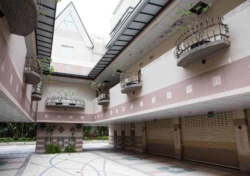 Royal Group Motel Chien Kuo Branch image
