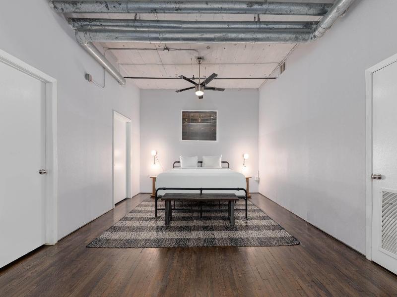 Reside Houston Downtown A Wyndham Residence image