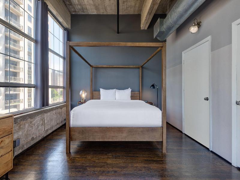 Reside Houston Downtown A Wyndham Residence image