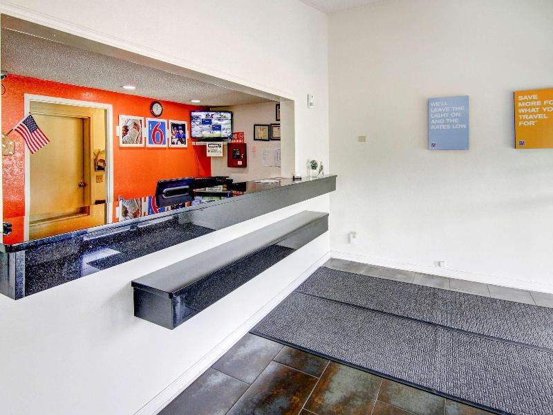 Motel 6 Union City Ga Atlanta Airport image