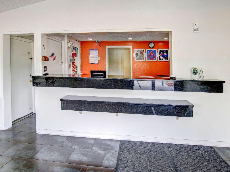 Motel 6 Union City Ga Atlanta Airport image