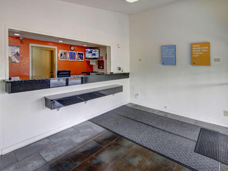 Motel 6 Union City Ga Atlanta Airport image