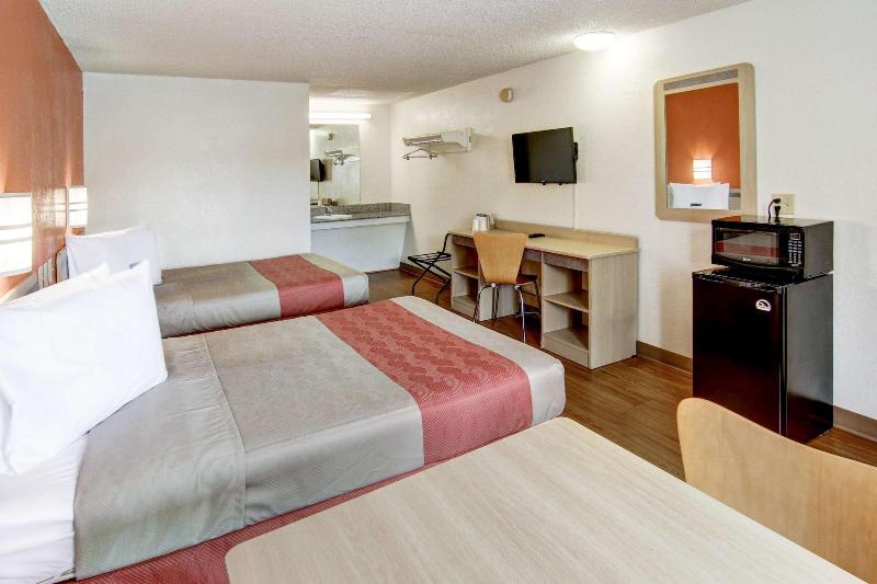 Motel 6 Union City Ga Atlanta Airport image